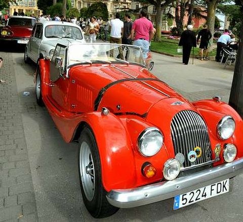 Modelos de todo tipo sorprendieron a los ribadenses. 