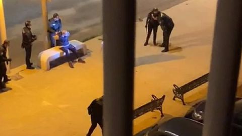 Imagen de un v�deo de la detenci�n del presunto agresor en el Rinc�n de la Victoria