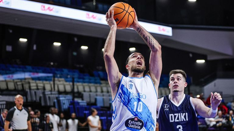 Francis Alonso fue el mejor jugador del R�o Breog�n en el partido ante el Dziki