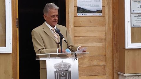 El alcalde de Quiroga, Julio lvarez, fotografiado en un acto organizado por el Ayuntamiento en agosto del 2022