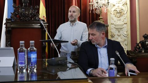 Gonzalo P&eacute;rez J&aacute;come, llegando a un pleno del Concello de Ourense.