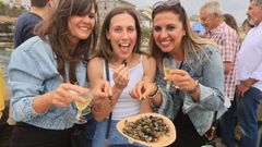 Rinlo, a reventar: una multitud invade la villa ribadense para degustar ms de 2.000 kilos de percebes
