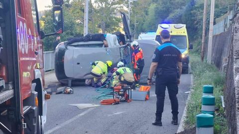 Accidente ocurrido este lunes, en la carretera que lleva al Club de Campo de Ferrol