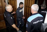 La Fiscal�a pide para el acusado, en prisi�n desde hace dos a�os, veinte a�os de c�rcel. 