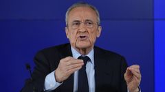 Florentino P�rez gesticula durante su intervenci�n tras la Junta Directiva del Real Madrid.