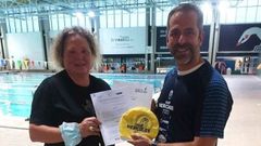 Representantes del Club Hrcules Termaria y de la Asociacin West Galicia presentando el programa Piscina adaptada, que buscar apoyar la calidad de vida de las personas que padecen sndrome de West