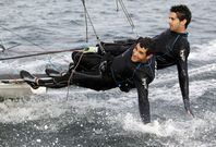 Ant�n -en primer t�rmino- seguir� un mes m�s sin poder acompa�ar a su hermano Carlos. 