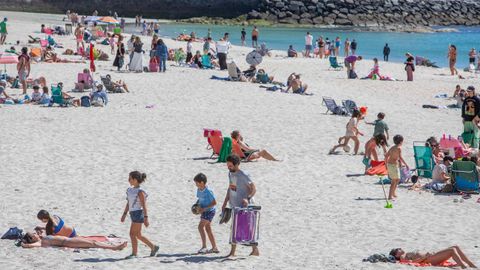 Ma�ana de sol este Jueves Santo en Sanxenxo