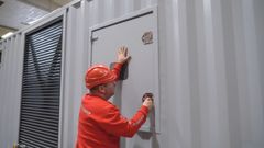 Imagen de los grupos electrgenos de Genesal Energy en la depuradora de Valencia.