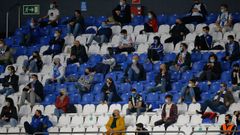 Aficionados en las gradas de Riazor durante el Deportivo-Salamanca UDS del 18 de octubre