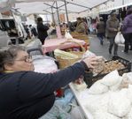 El mercadillo de Burela se celebra todas las semanas.