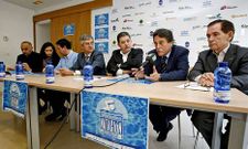 El presidente de la Federacin Espaola, Fernando Carpena (centro), asisti a la presentacin.