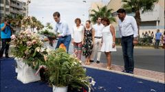 Casado rindi� homenaje en Santa Pola a las dos v�ctimas de un atentado de ETA en 2002