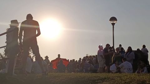 Ambiente para ver el eclipse desde Canido