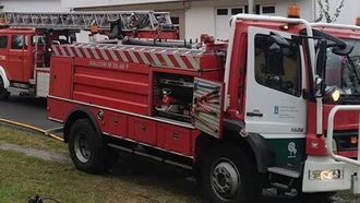 En la foto, veh�culo del GES de Mugardos, que acudieron al suceso