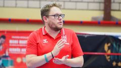 El entrenador del Nov�s, Guillermo Artime.