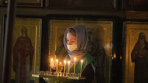 La mascarilla ser obligatoria en Mosc, como mnimo, hasta octubre