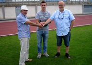 Carlos Vivero, Lamelas -en el centro- y el presidente, Antonio P�rez, en la presentaci�n. 