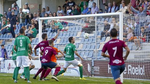 El Pontevedra CF vence al Racing de Ferrol