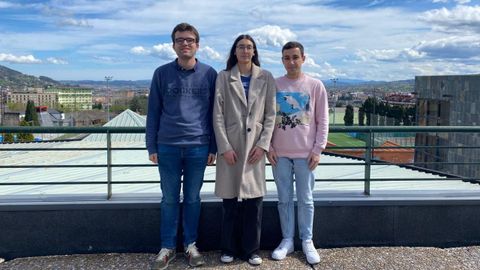 Sergio, Nadia e Ignacio son egresados de la Universidad de Oviedo