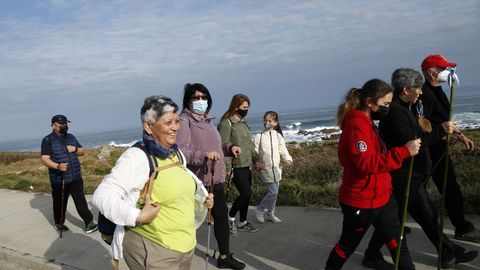 Amas de Casa de Ribeira inicia o Camio A Orixe, farn a primeira etapa, ata Carreira DESDE EL FARO DE CORRUBEDO