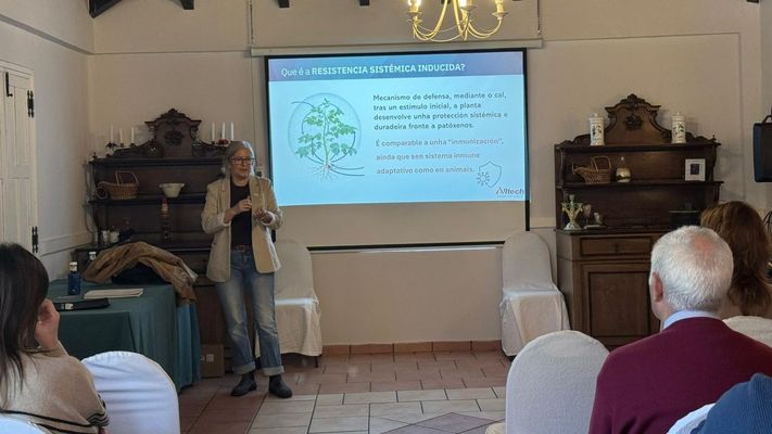 Viticultores, en&oacute;logos y t&eacute;cnicos de Valdeorras se dieron cita en la jornada