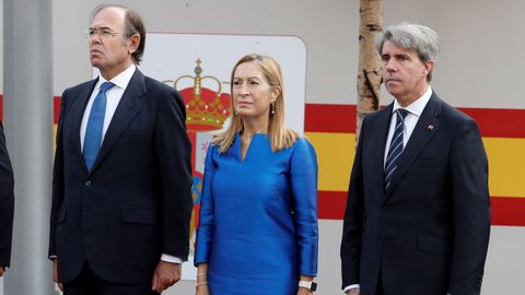 Desfile del Dia de la Fiesta Nacional: Ana Pastro, Pío Garcia-Escudero y Ángel Garrido