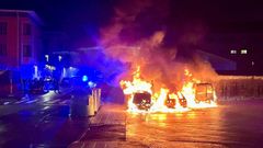 Incendio de tres veh�culos en Bertamir�ns, Ames