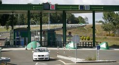 La autopista AP-53 se escapa de la congelaci�n de tarifas de 2015, y subi� peajes de nuevo ayer. 