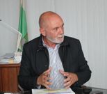 Jos� Manuel Bouz�n lidera o plan de acci�n comercial en Lal�n. 