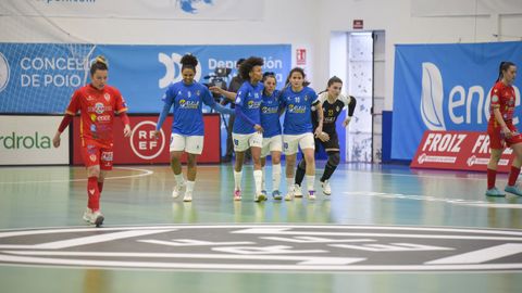 Las jugadoras del Melilla celebran el segundo gol en A Seca