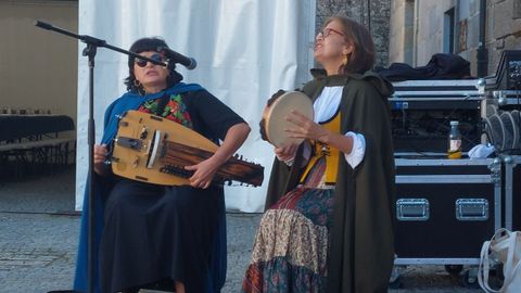Cantares de cego en la feria medieval de Lugo