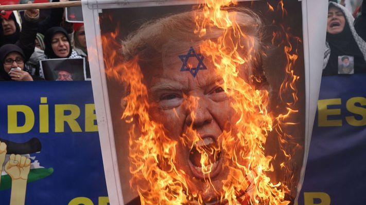 Protestas en Turqu�a por el ataque contra Ir�n