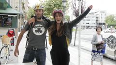 <span lang= es-es >Cinco formas de moverse</span>. El podio del cl�sico recorrido de la Semana da Mobilidade qued� conformado por Paola Mar�a, en bici junto a Gustavo C�sar Veloso: Fole, que se movi� en moto; y Alberto Varela, que se ech� a andar. Los �ltimos lugares fueron para el taxi de Gaspar Gonz�lez y el coche de Xabier R�os. 