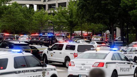 Dispositivo policial tras el tiroteo ocurrido en un hospital de Tulsa (Estados Unidos)