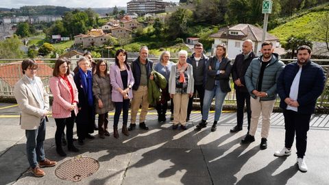 La conselleira de Infraestruturas se reuni con la alcaldesa de Betanzos, la portavoz del PP, miembros de Stop Accidentes y vecinos de Infesta en la sede de Pai Menni. 