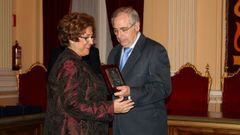 La nueva presidenta de los cient�ficos espa�oles en la entrega de un premio