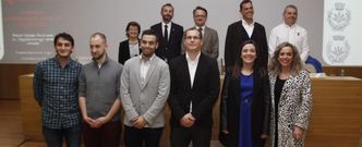 Los premiados y representantes del colegio de ingenieros y de la USC en el acto de entrega de los galardones. 