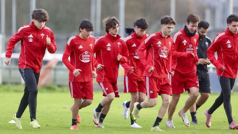 Tenreiro e Iker Ares en la sesi�n de trabajo del Racing en A G�ndara. 