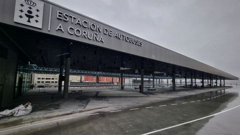 Exterior de la nueva terminal de buses de A Coru�a, en la zona de A Sardi�eira