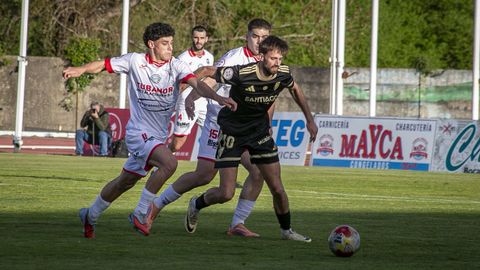 Partido entre el Noia y el Compostela en el Julio Mato