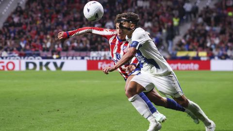 Yeremay pugna en un lance del partido contra el Atl�tico de Madrid