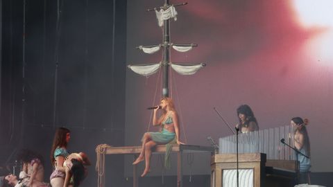 Bel�n Aguilera, en un momento de su actuaci�n en el Morri�a Fest 2026.