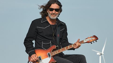 El cantautor madrile&ntilde;o Quique Gonz&aacute;lez