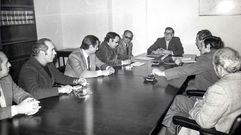 El 6 de enero de 1976, La Voz de Galicia publicaba esta foto de la reunin, celebrada ya en el nuevo consistorio, de integrantes de la entidad promotora del polgono. Entre los asistentes, Manuel Cancela Iglesias, Antonio Botas, Antonio Vzquez Guilln, Gregorio Castro, Jos Snchez Vilas, Manuel Rega, Vicente lvarez y Csar Queiro.
