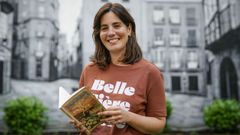 Alba Formoso present� en la librer�a Tanco la obra  Entre incienso y recuerdos 