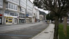Las restricciones de movimiento en la guerra contra el coronavirus han reducido al m�nimo la circulaci�n de veh�culos por Viveiro, igual que en el resto de localidades de Espa�a