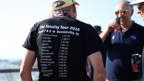 Un  eclipse tour  que hizo parada en Doni�os. 