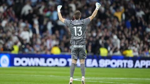 Radu dej la portera del Cetla a cero frente al Real Madrid, como frente al Alavs.