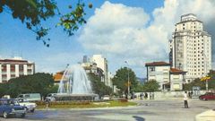 Fuente donada por Ces�reo Gonz�lez en la plaza de Espa�a de Vigo.